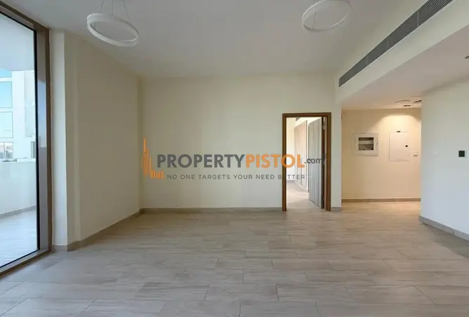 156915366 - Property Image 2