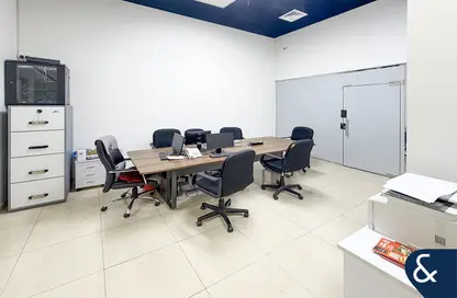 محل للايجار في أبراج بارك تاورز - مركز دبي المالي العالمي - دبي