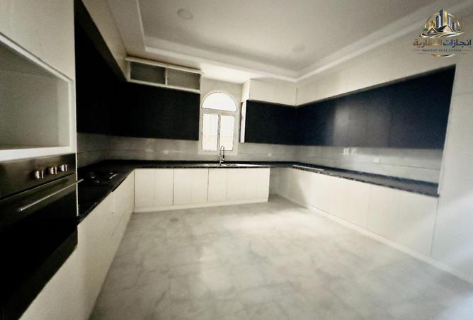 102831112 - Property Image 2