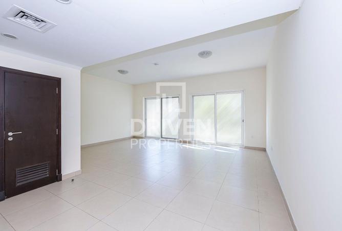 81928682 - Property Main Image