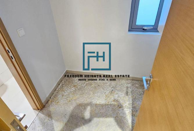 83231172 - Property Image 3