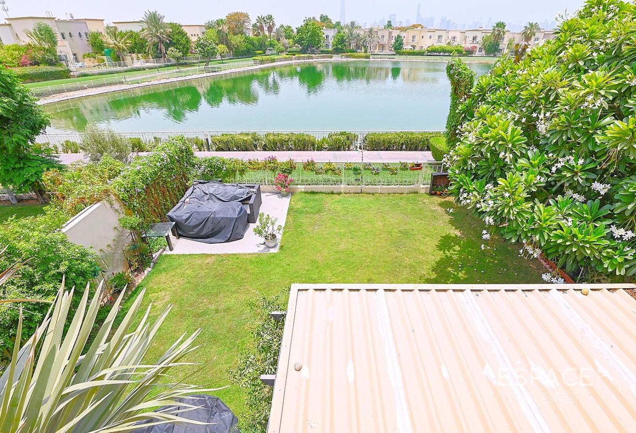 Multiple Cheques | Vacant Now | Balcony photo 2