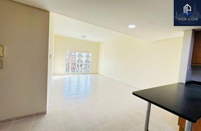 Apartment - 2 - 3 for rent in Building 124 - Cactus Cluster - Discovery Gardens - Dubai