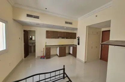 Apartment - Studio - 1 Bathroom for rent in Muwailih Building - Muwaileh - Sharjah