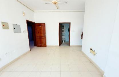 Apartment - 1 - 1 for rent in Fire Station Road - Muwaileh - Sharjah Apartment - 1 - 1 for rent in Fire Station Road - Muwaileh - Sharjah