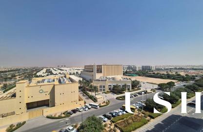 Apartment - 2 Bedrooms - 2 Bathrooms for rent in Hayat Boulevard 2A - Hayat Boulevard 2 - Hayat Boulevard - Town Square - Dubai