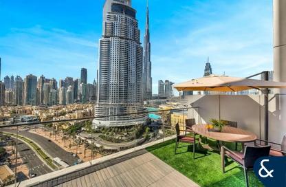 Apartment - 2 Bedrooms - 3 Bathrooms for sale in Boulevard Point - Downtown Dubai - Dubai