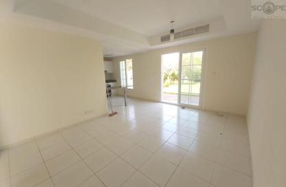Villa - 2 Bedrooms - 3 Bathrooms for rent in Springs 15 - The Springs - Dubai