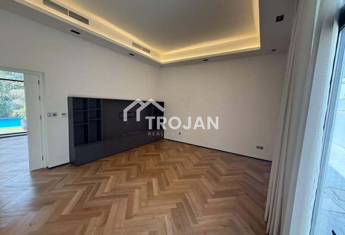 Contemporary 5BR Villa |Private Pool | Negotiable photo 14