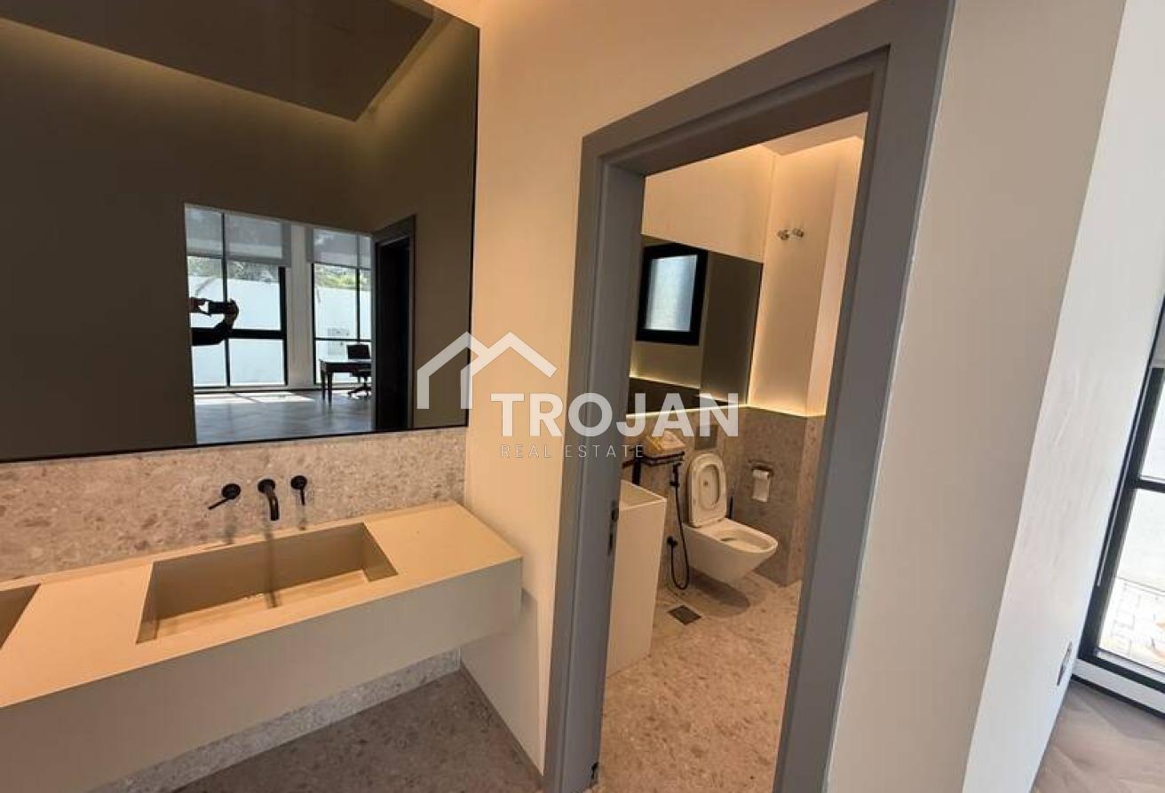 Contemporary 5BR Villa |Private Pool | Negotiable photo 16