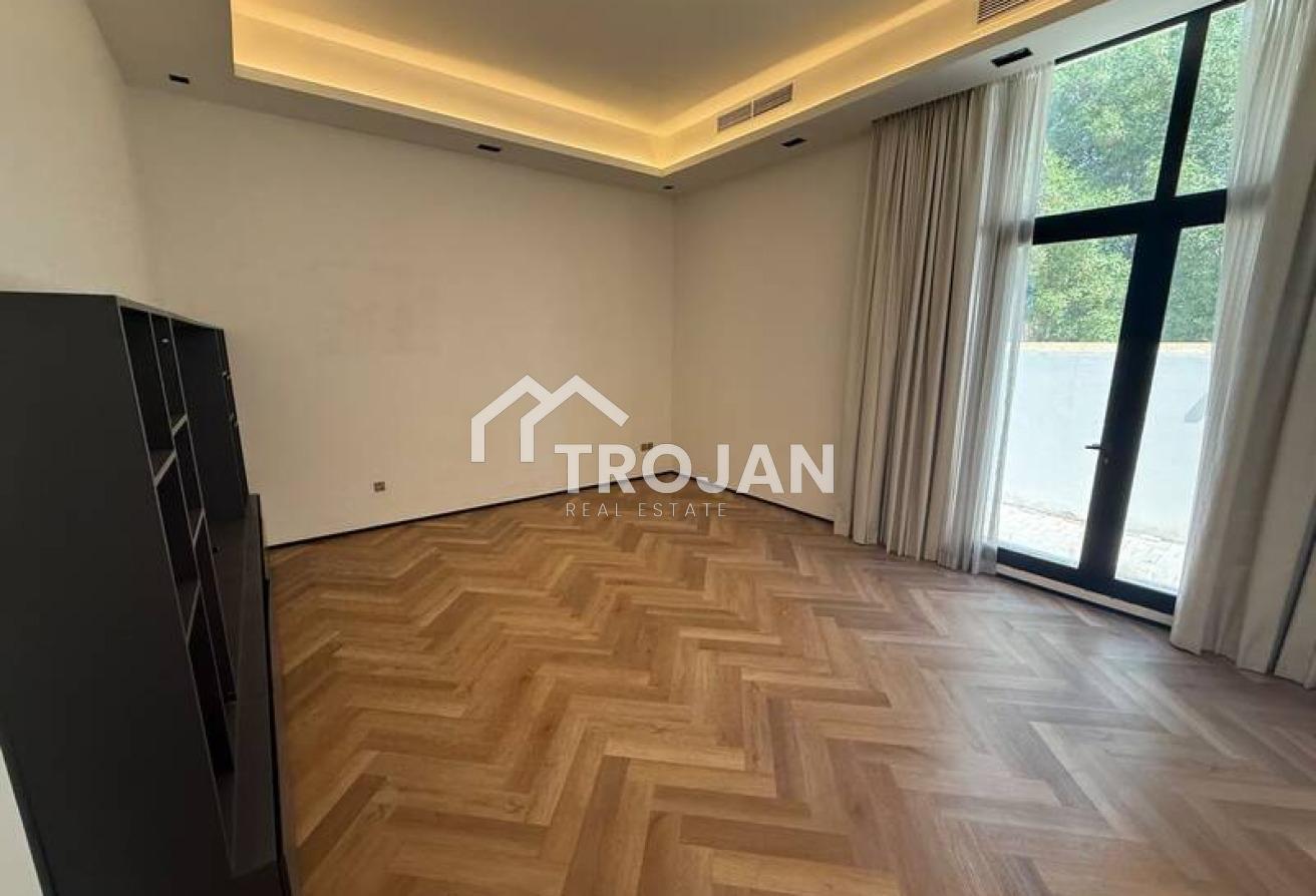 Contemporary 5BR Villa |Private Pool | Negotiable photo 13
