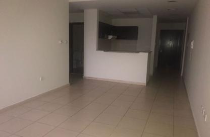 Apartment - 1 - 1 for rent in Mazaya 2 - Queue Point - Liwan - Dubai