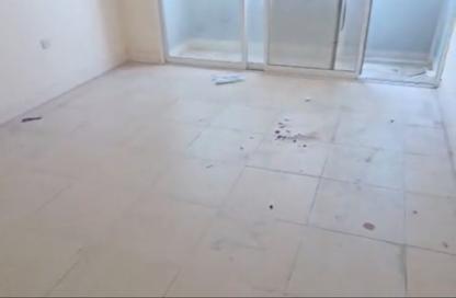 Apartment - 2 - 2 for sale in Al Qulaya'ah - Al Sharq - Sharjah Apartment - 2 - 2 for sale in Al Qulaya'ah - Al Sharq - Sharjah