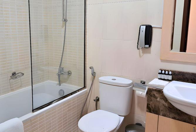 Fully Furnished | Prime Location | Bills included photo 3
