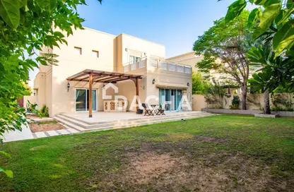 Villa - 4 Bedrooms - 3 Bathrooms for rent in Meadows 9 - Meadows - Dubai