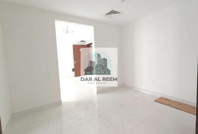 87027344 - Property Image 3
