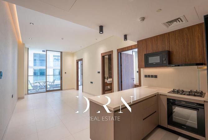 Modern 2BR Apartment | Vacant | Road View photo 3