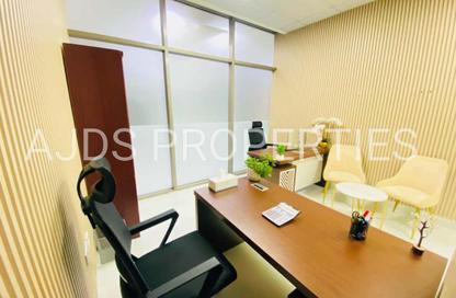 Office Space - Studio - 1 Bathroom for rent in Red Avenue - Al Garhoud - Dubai