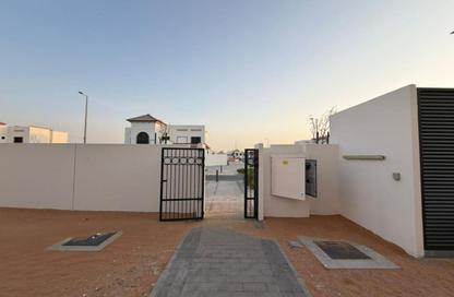Villa - 5 - 7 for sale in Fay Alreeman - Al Shamkha - Abu Dhabi