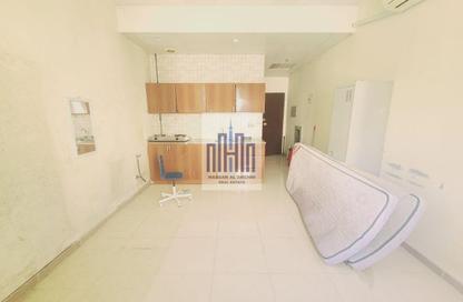 Apartment - Studio - 1 Bathroom for rent in Fire Station Road - Muwaileh - Sharjah