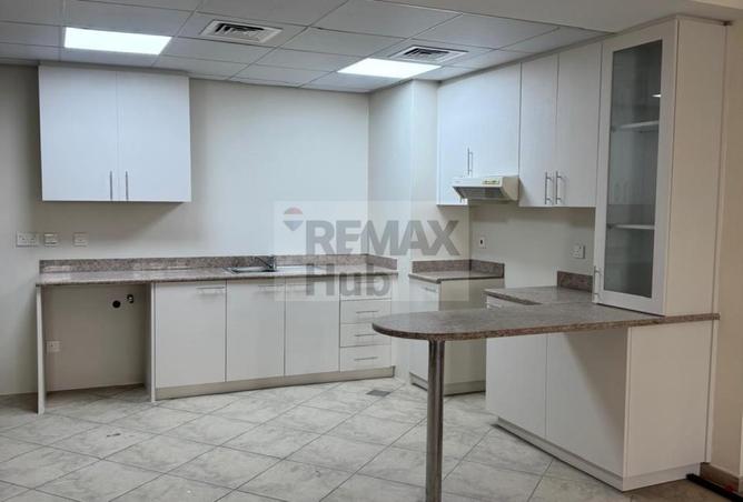 56962467 - Property Image 3