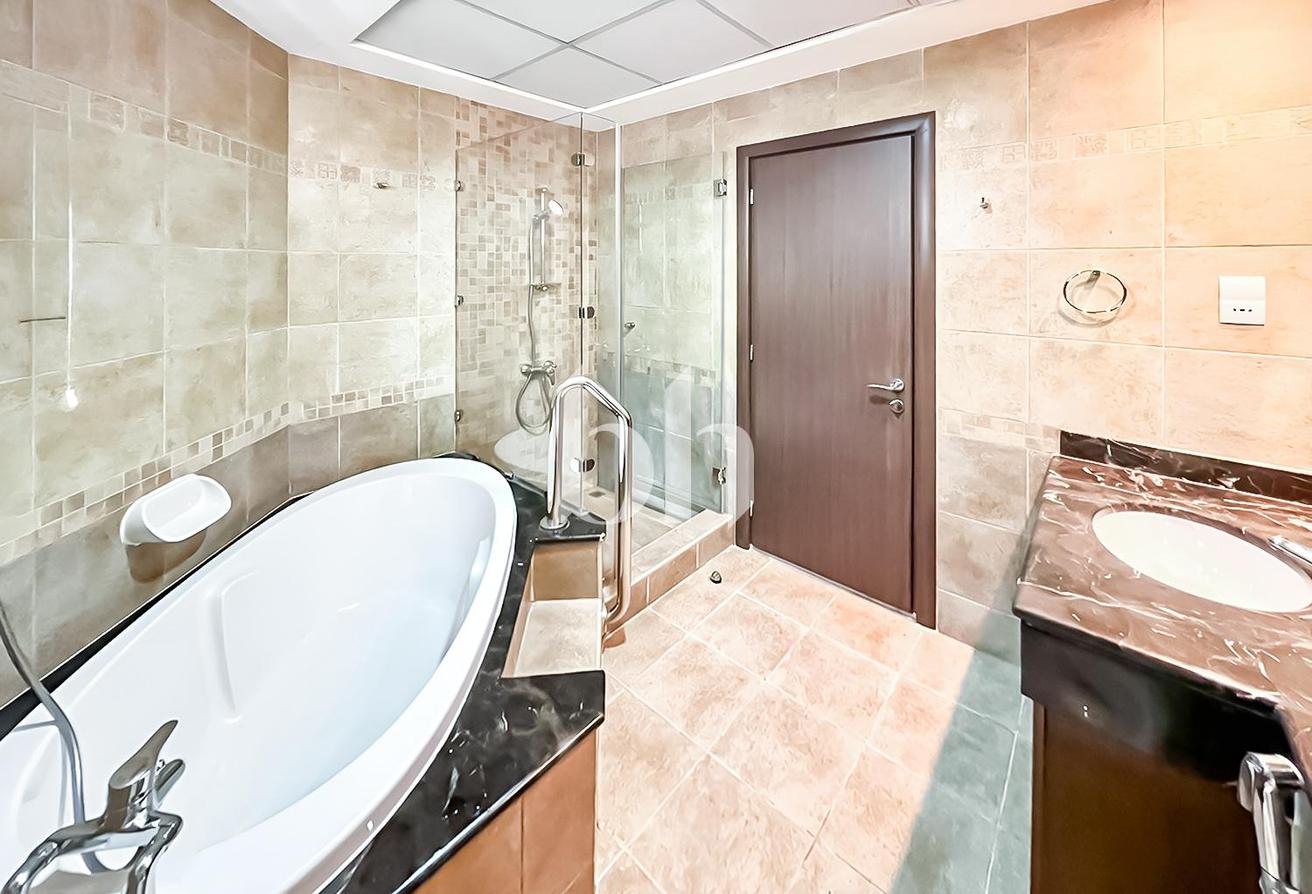 Spacious Unfurnished Villa Contemporary | Secured photo 13