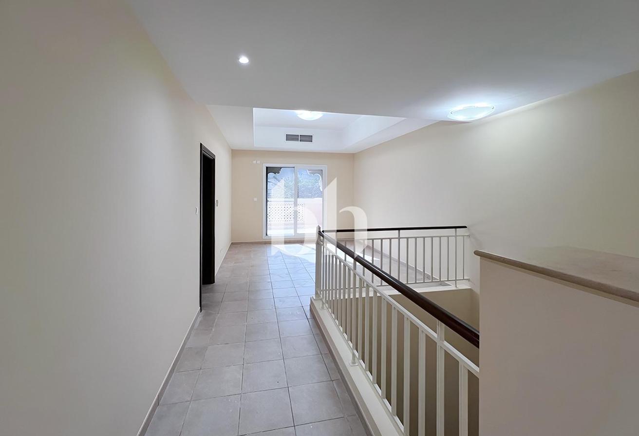 Spacious Unfurnished Villa Contemporary | Secured photo 6