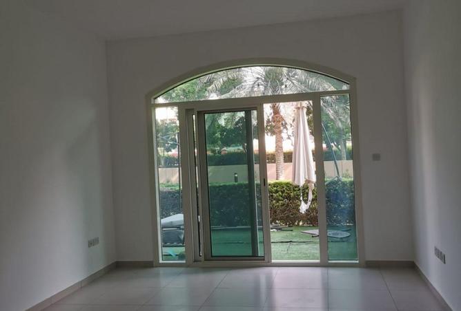 67441253 - Property Image 3