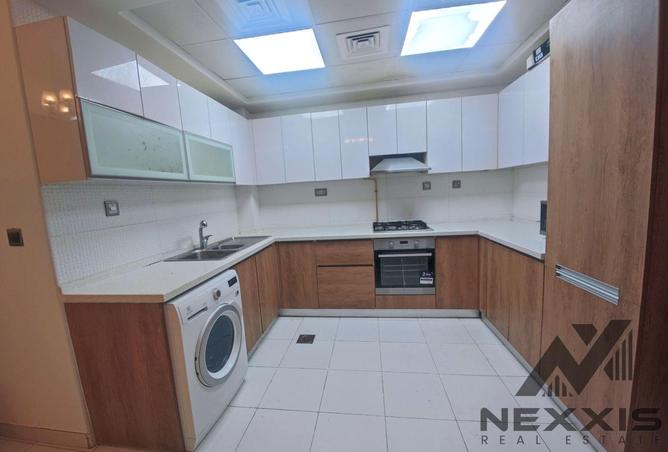 121998704 - Property Image 2