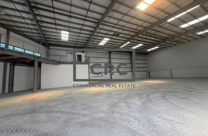Warehouse - Studio - 2 Bathrooms for rent in Dubai Investment Park 1 (DIP 1) - Dubai Investment Park (DIP) - Dubai