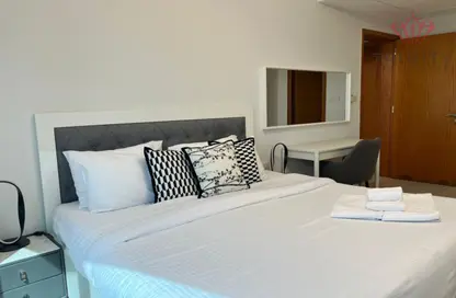 Apartment - 2 Bedrooms - 2 Bathrooms for rent in 21st Century Tower - Sheikh Zayed Road - Dubai