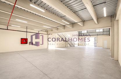 Warehouse - Studio for rent in Dubai Investment Park 1 (DIP 1) - Dubai Investment Park (DIP) - Dubai
