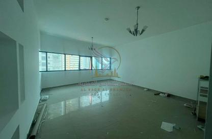 Apartment - 1 - 2 for rent in Al Mamzar - Al Mamzar - Sharjah - Sharjah Apartment - 1 - 2 for rent in Al Mamzar - Al Mamzar - Sharjah - Sharjah