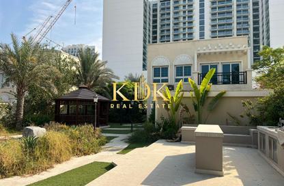 Villa - 3 Bedrooms - 4 Bathrooms for rent in District 16 - Jumeirah Village Circle - Dubai