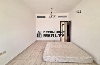 Apartment - 2 Bedrooms - 2 Bathrooms for rent in Al Khan - Sharjah