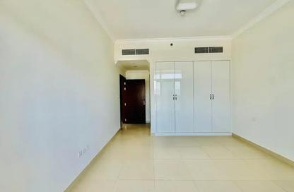Apartment - 2 Bedrooms - 3 Bathrooms for rent in Art Gardens Building B - Art Gardens - Arjan - Dubai