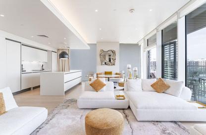 Apartment - 2 Bedrooms - 2 Bathrooms for sale in Seapoint Tower 1 - Seapoint - Emaar Beachfront - Dubai Harbour - Dubai