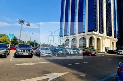 مكتب - 4 حمامات للايجار في برج الكورنيش - شارع الكورنيش - أبوظبي مكتب - 4 حمامات للايجار في برج الكورنيش - شارع الكورنيش - أبوظبي