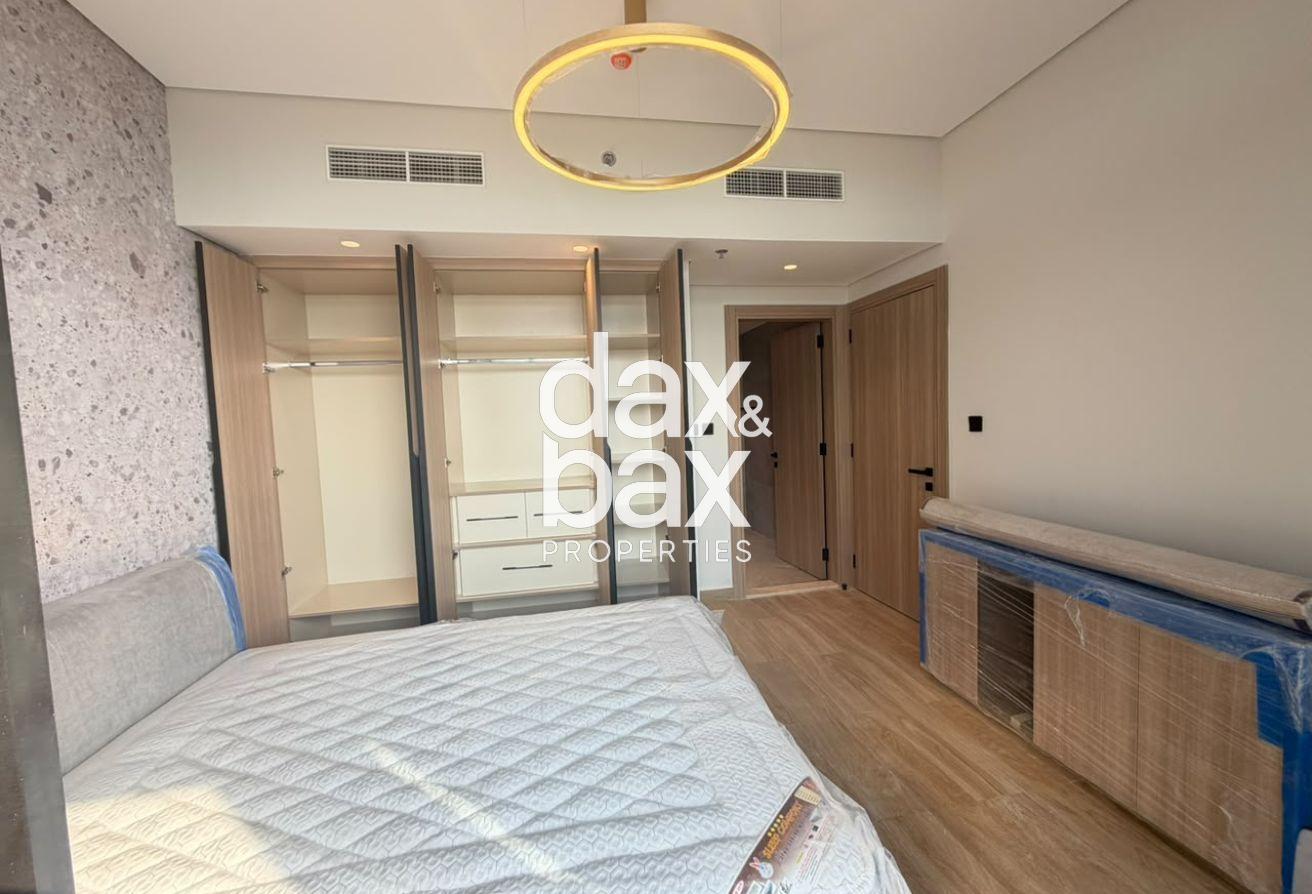 Furnished | Balcony & City Views | Vacant photo 10