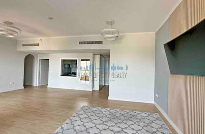 Apartment - 3 Bedrooms - 4 Bathrooms for sale in Rimal 6 - Rimal - Jumeirah Beach Residence - Dubai