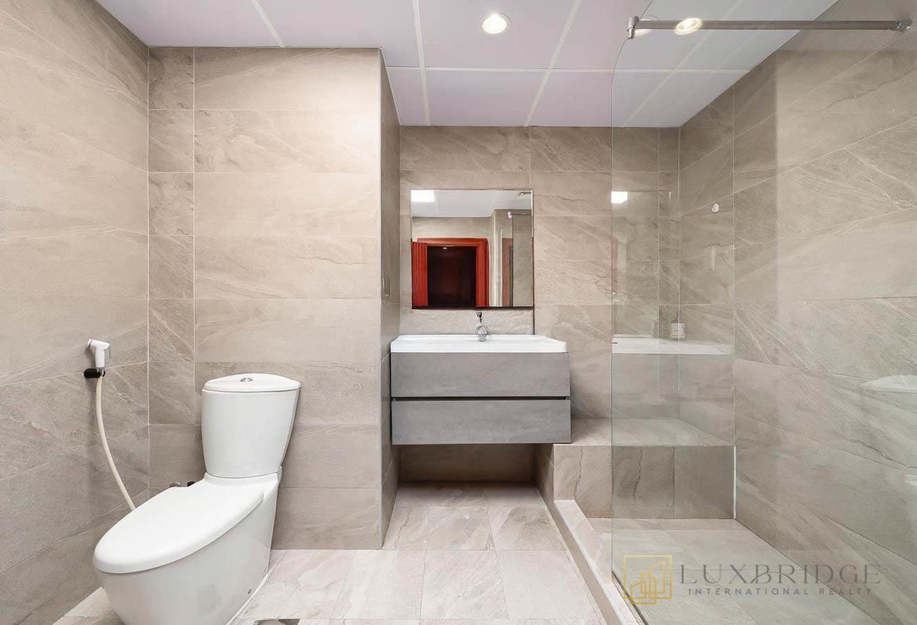 Fully Upgraded | Furnished | Vacant Now photo 9