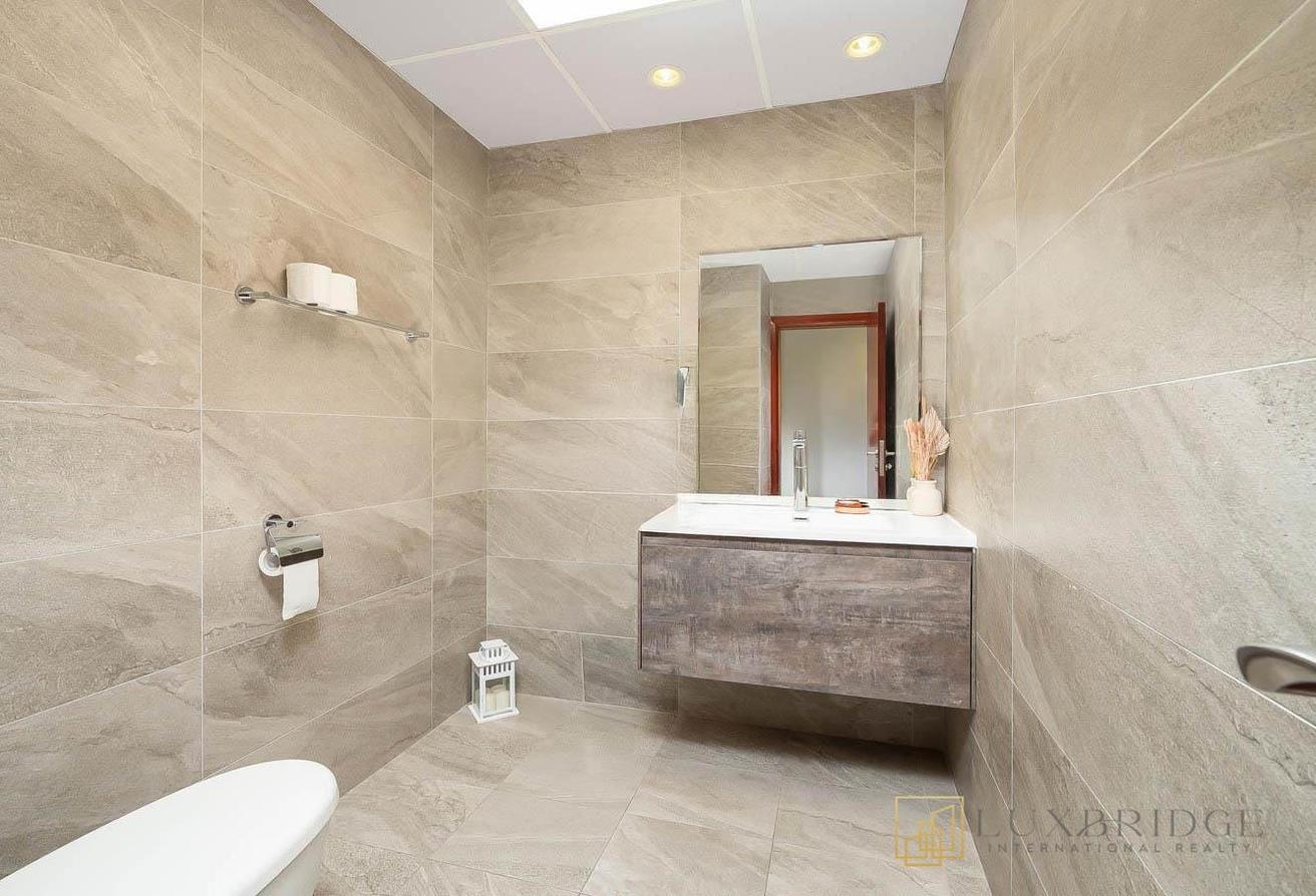 Fully Upgraded | Furnished | Vacant Now photo 10