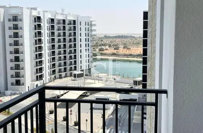 Apartment - 2 Bedrooms - 2 Bathrooms for sale in Waters Edge - Yas Island - Abu Dhabi