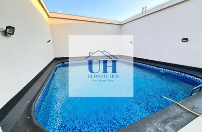 Villa - 5 Bedrooms - 5 Bathrooms for rent in Al Karamah - Abu Dhabi