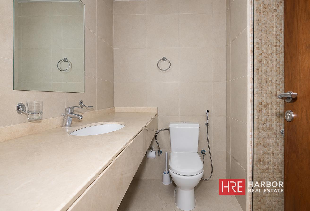 Ready to Move In | Spacious Studio | 12 Cheques photo 7