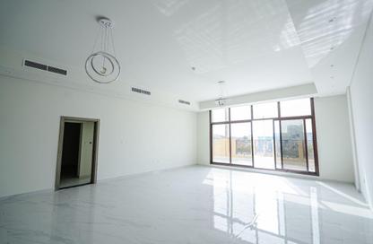 Villa - Studio - 5 Bathrooms for rent in Umm Suqeim 1 - Umm Suqeim - Dubai