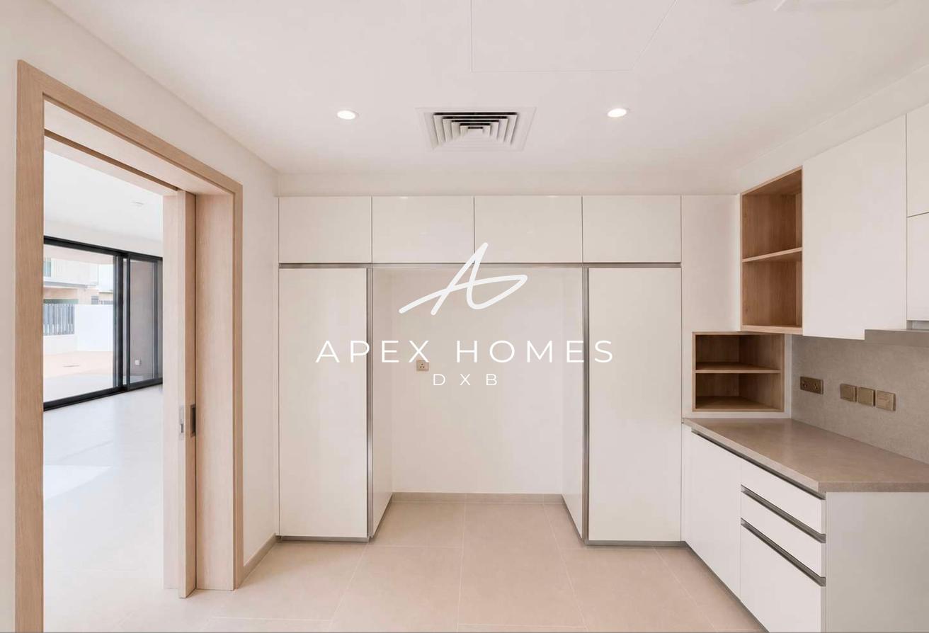 Brand New | Motivated Owner | Ready photo 15