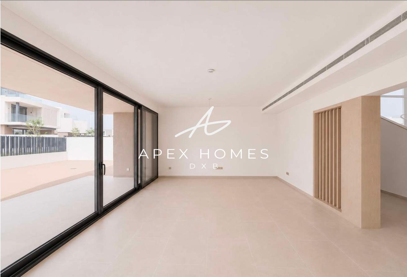 Brand New | Motivated Owner | Ready photo 9