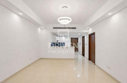 Apartment - 1 - 2 for rent in Waves Tower - Business Bay - Dubai