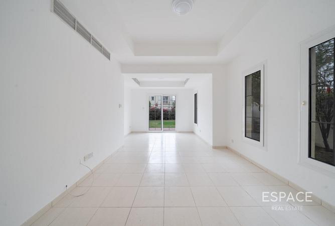 73873505 - Property Image 3